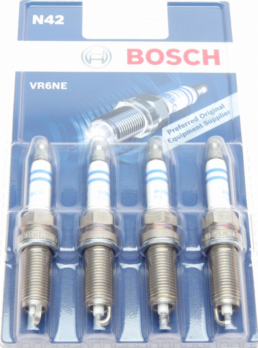 BOSCH 0 242 140 802 - Свеча зажигания mashina-shop.ru