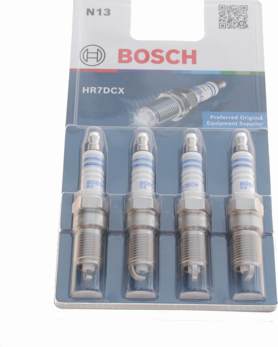 BOSCH 0 242 235 951 - Свеча зажигания mashina-shop.ru