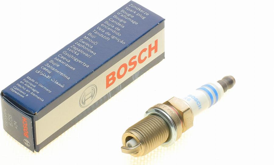 BOSCH 0 242 235 749 - Свеча зажигания mashina-shop.ru