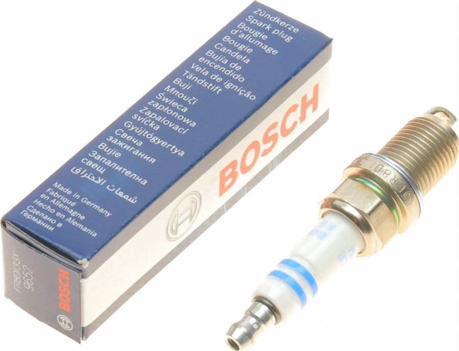 BOSCH 0 242 230 534 - Свеча зажигания mashina-shop.ru