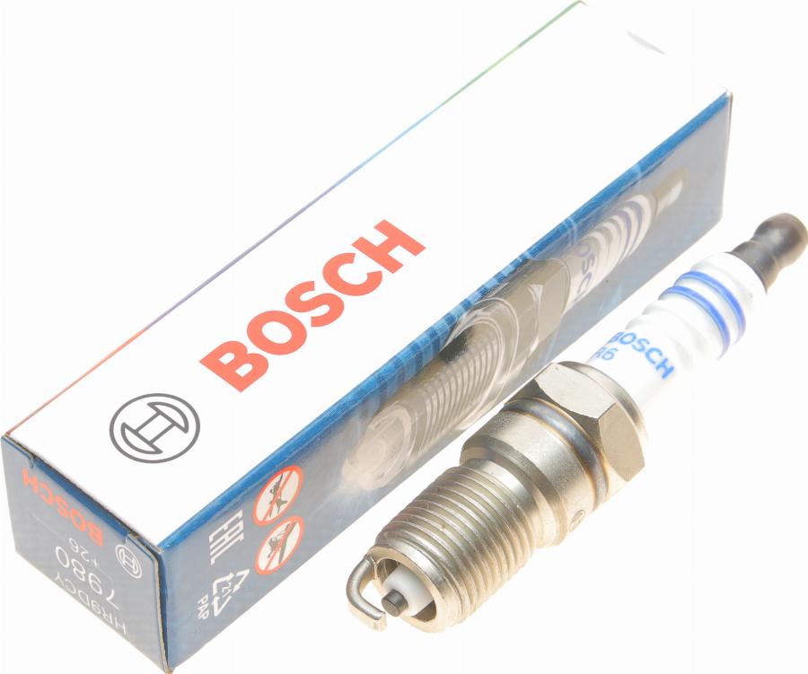 BOSCH 0 242 225 623 - Свеча зажигания mashina-shop.ru